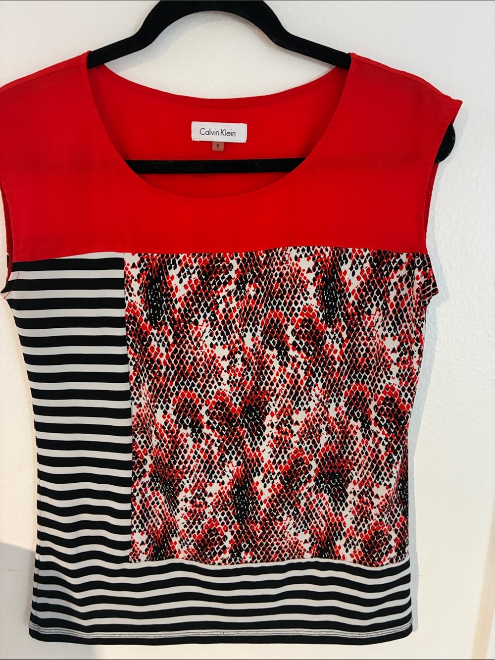 Calvin Klein Red, Black & White Mixed-Pattern Cap-Sleeve Top